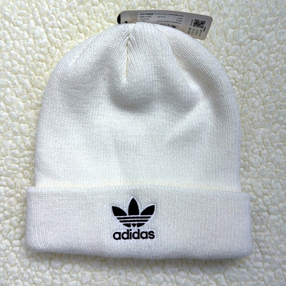 NWT Adidas C W Originals 
White Trefoil Knit Beanie - Picture 1 of 6